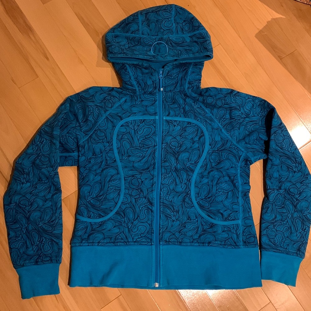 EUC Lululemon Scuba Hoodie Blueish Teal with OHM symbols & Swirls- size 10